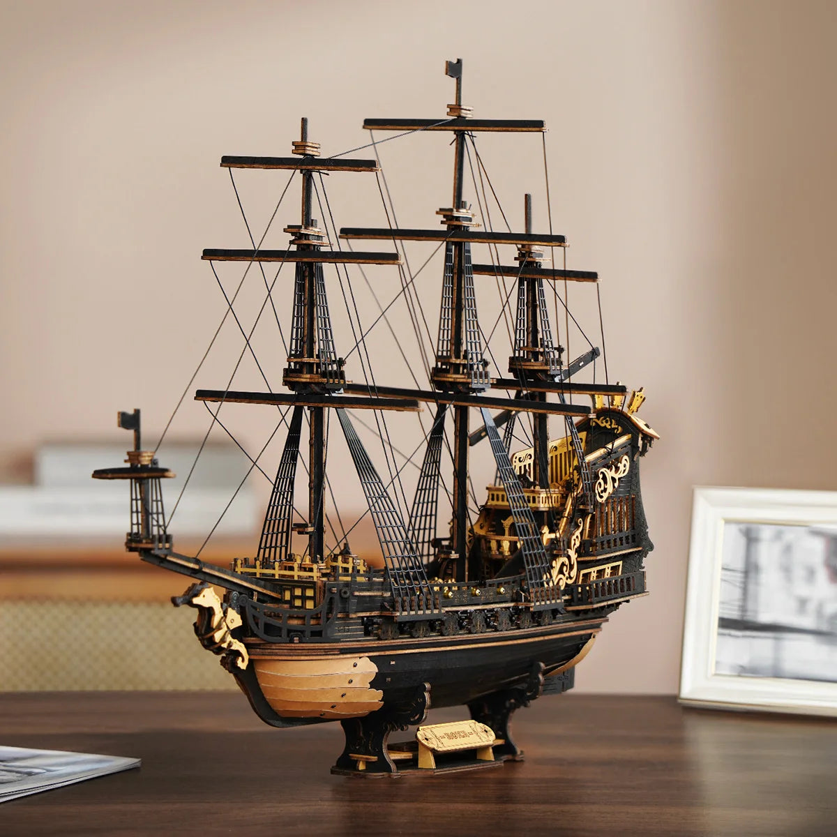Seahorse Barque – Wooden Ship Model Kit